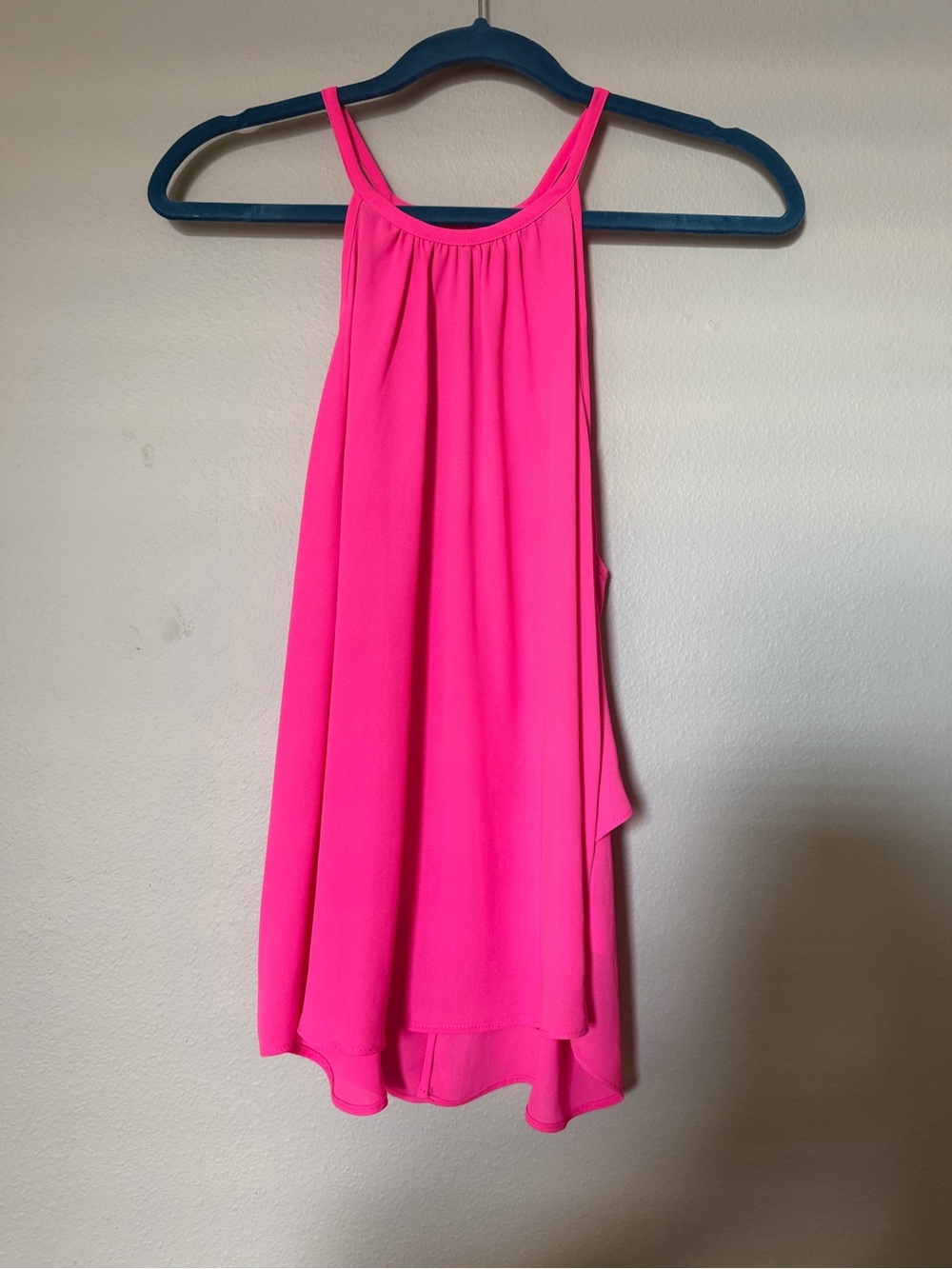 Lush | Neon Pink Ruffle-Back Button Tank - Picture 3 of 5